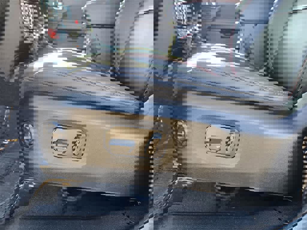 New 2025 Jeep Wrangler Unlimited Rubicon w/ XTREMEE 35" Tire Package image 13