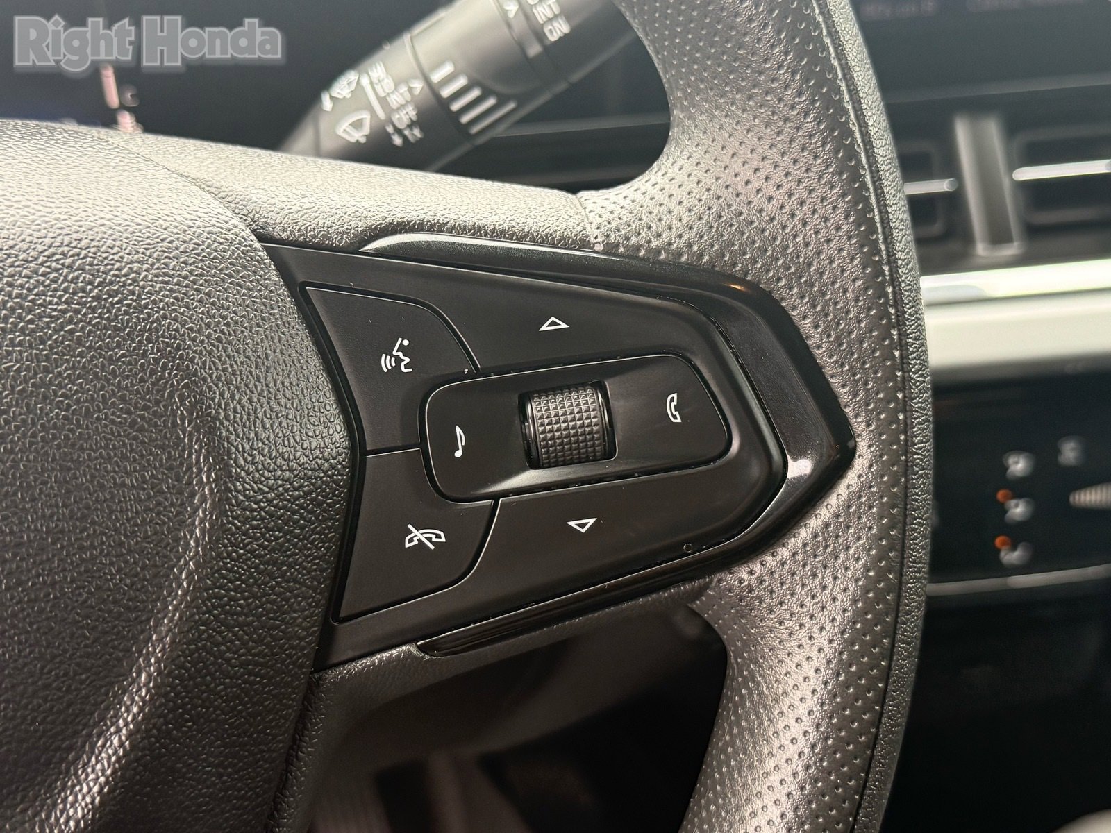 Used 2025 Chevrolet Trax LT image 17