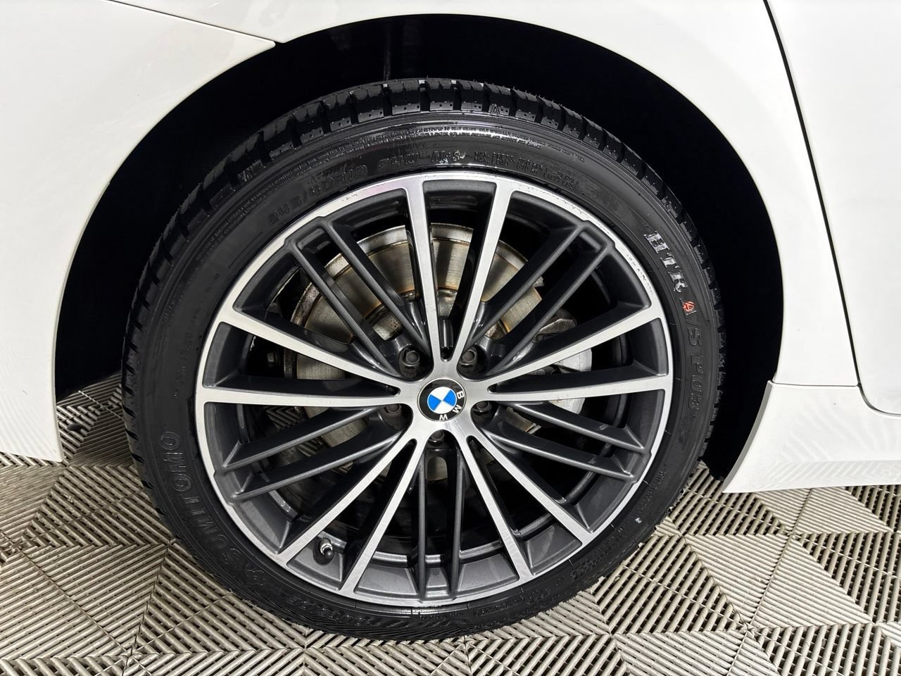 Used 2023 BMW 530i w/ Convenience Package RWD image 33