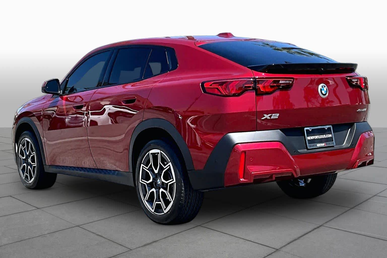 Used 2025 BMW X2 xDrive28i w/ Premium Package AWD/4WD image 11