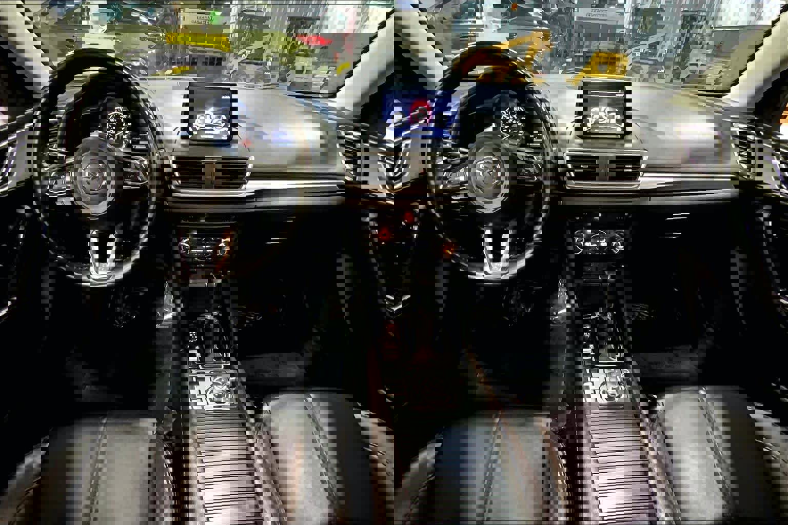 Used 2018 MAZDA MAZDA3 Touring image 15