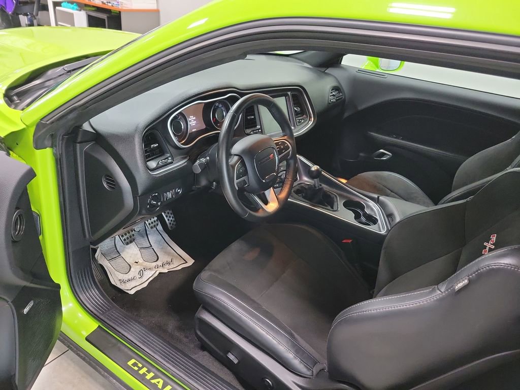 Used 2015 Dodge Challenger R/T Scat Pack w/ Leather Interior Group RWD image 25