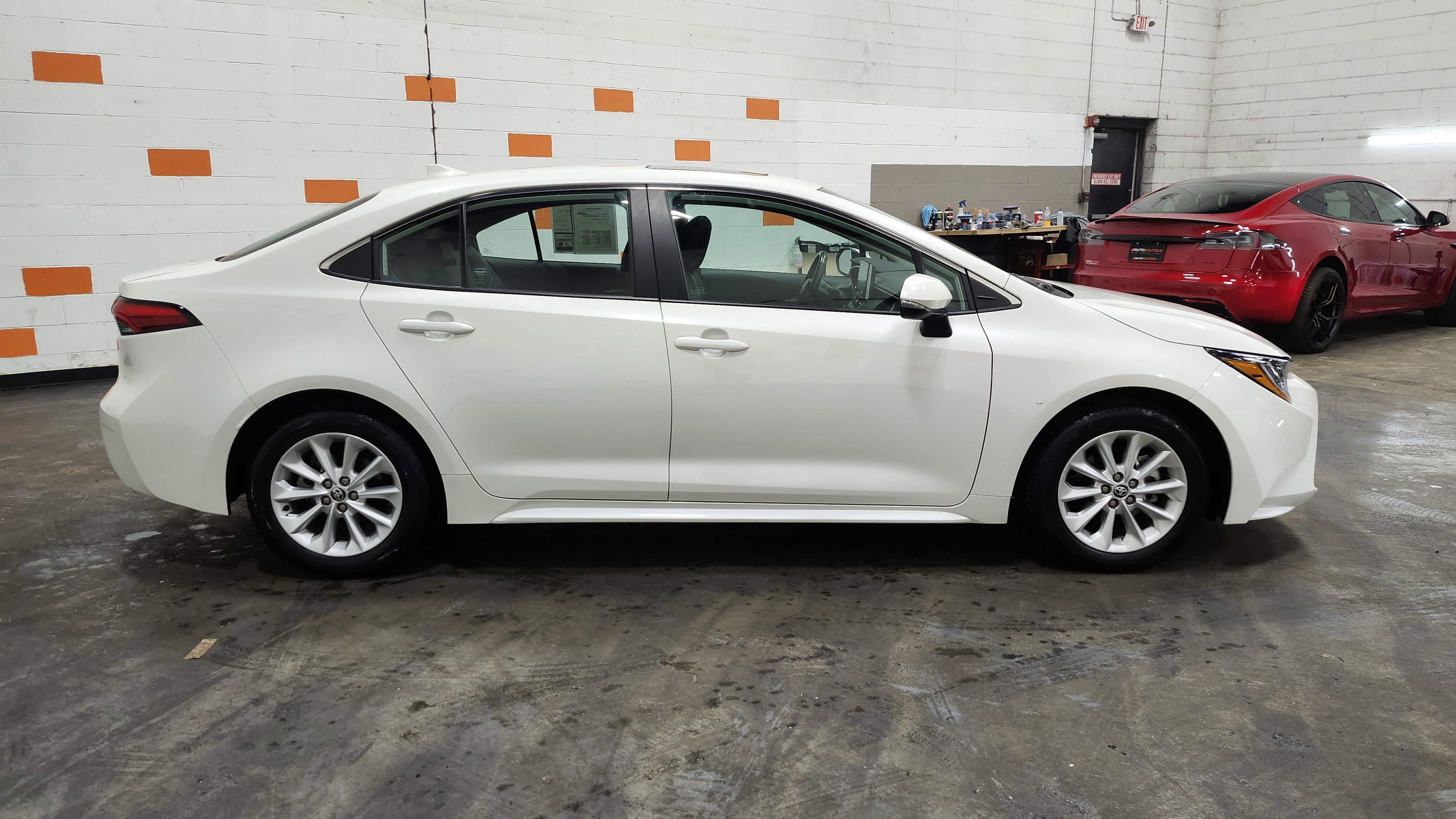 Used 2020 Toyota Corolla XLE image 18