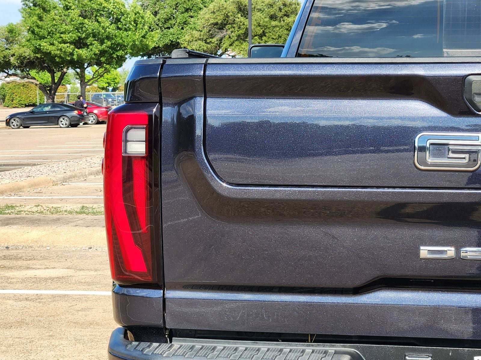 Used 2024 GMC Sierra 3500 Denali Ultimate AWD/4WD image 15