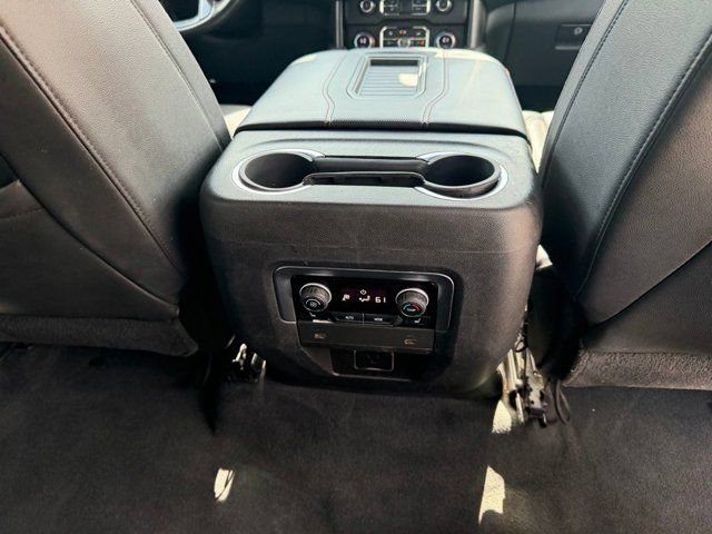 Used 2021 Chevrolet Suburban RST w/ Luxury Package RWD image 34