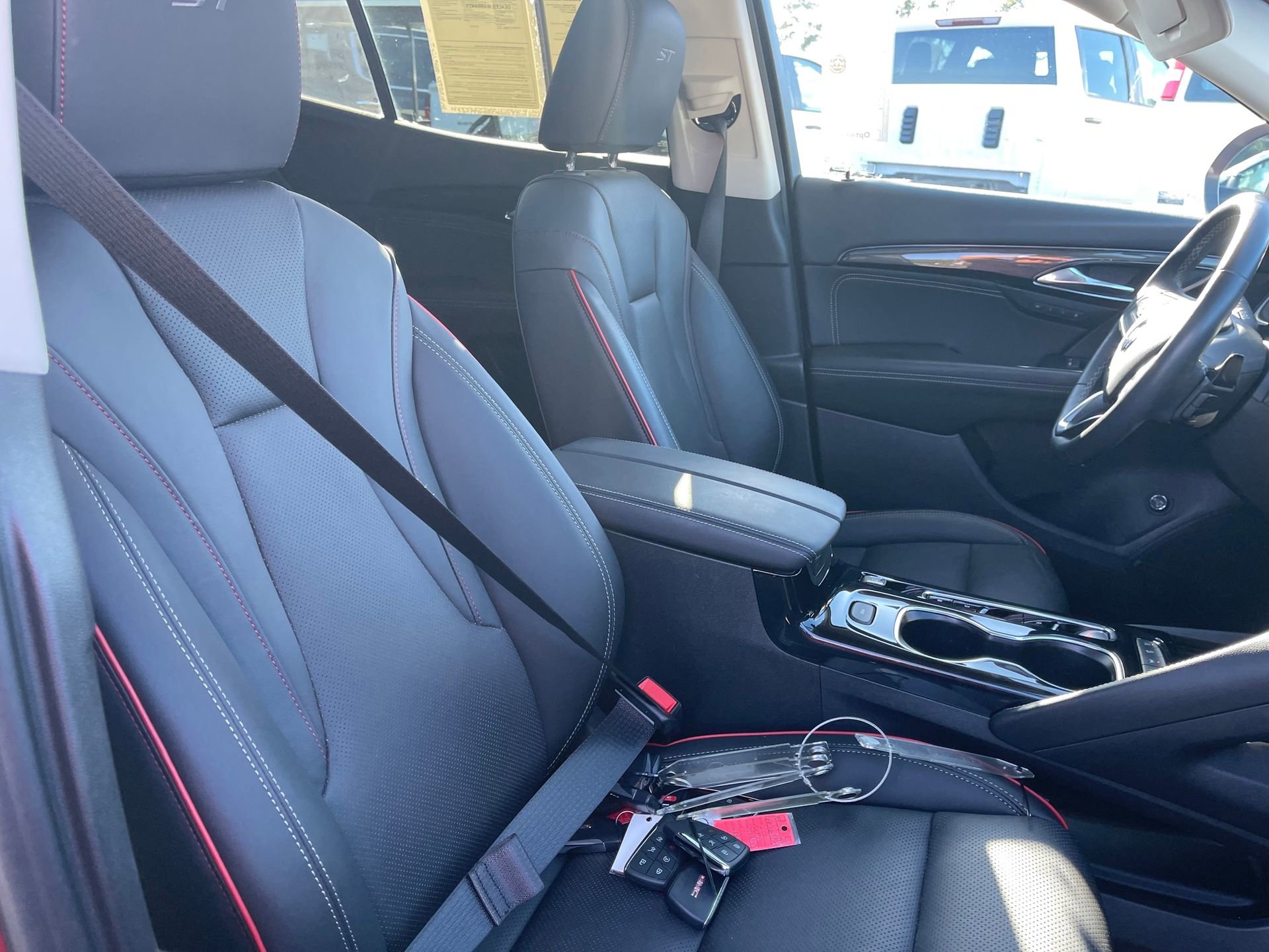 Used 2023 Buick Envision Essence w/ Sport Touring Package image 32