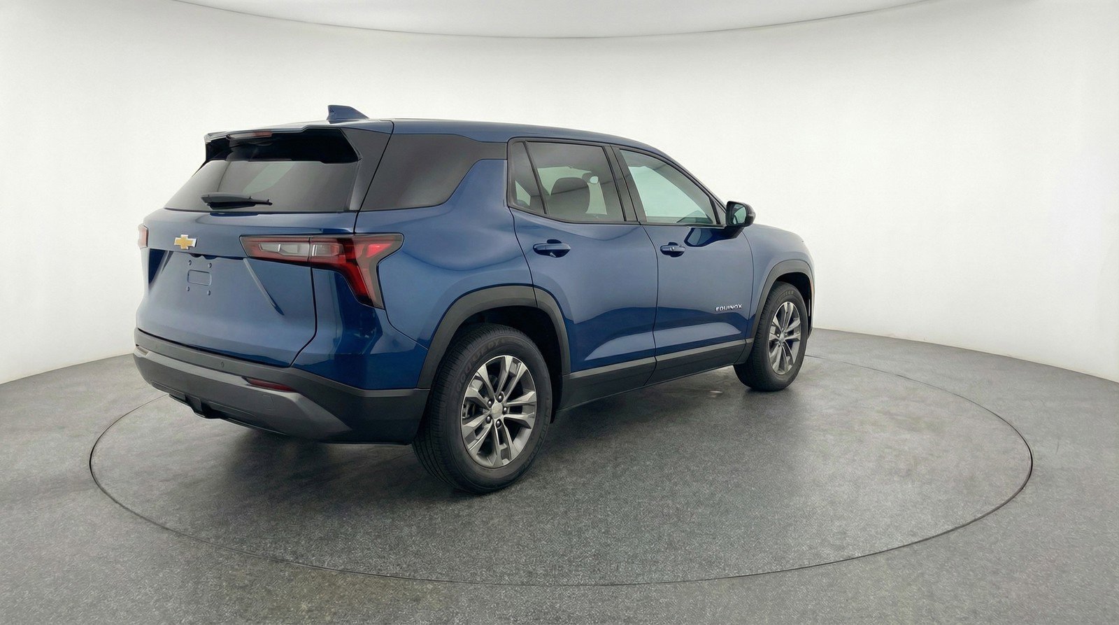 Used 2025 Chevrolet Equinox LT FWD image 9