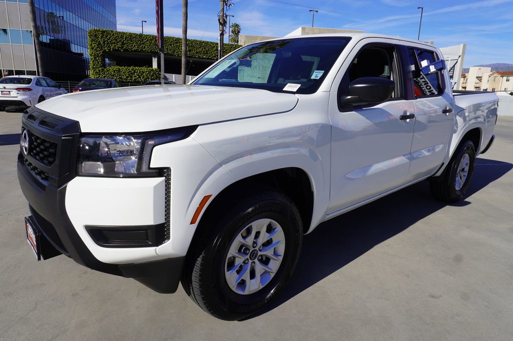 Used 2025 Nissan Frontier S image 4