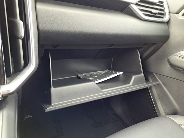 Used 2024 GMC Acadia Elevation image 35