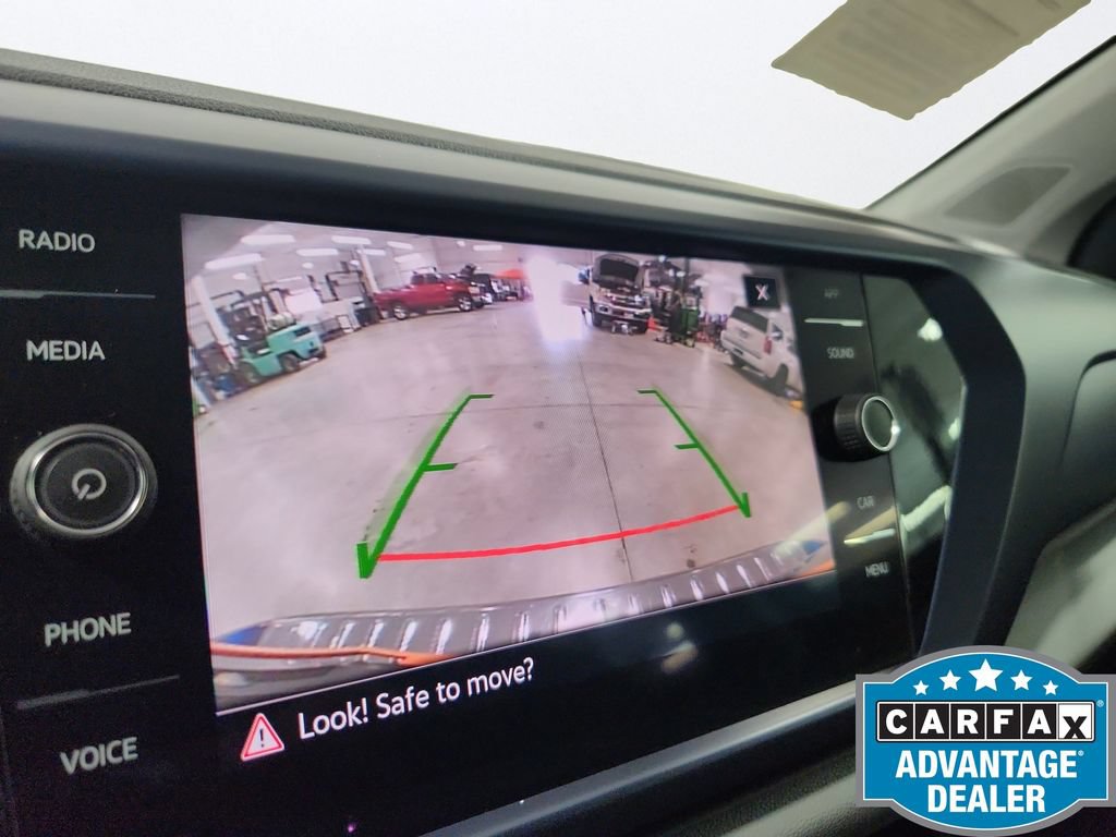 Used 2022 Volkswagen Taos SE FWD image 12