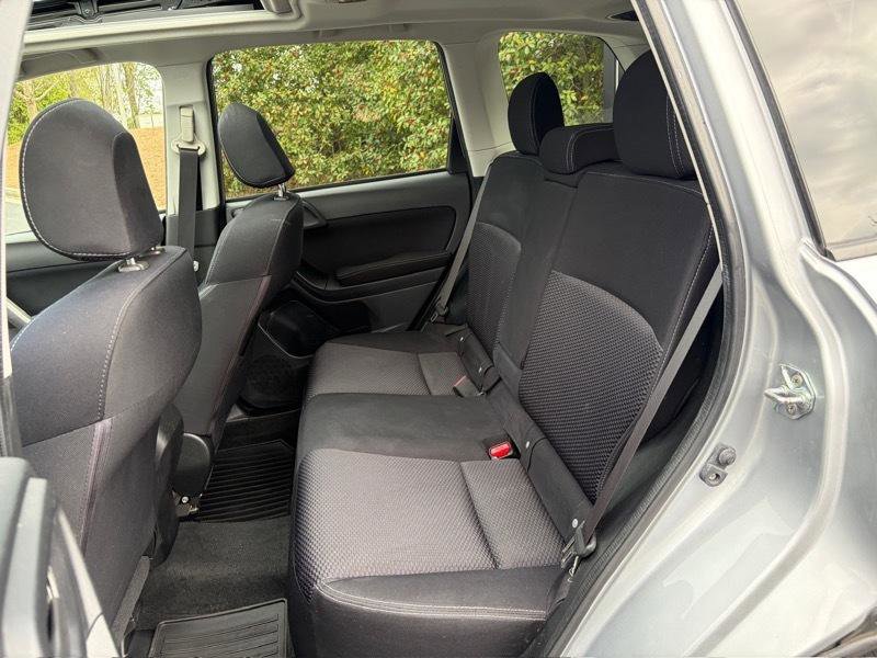 Used 2015 Subaru Forester 2.5i Premium image 35