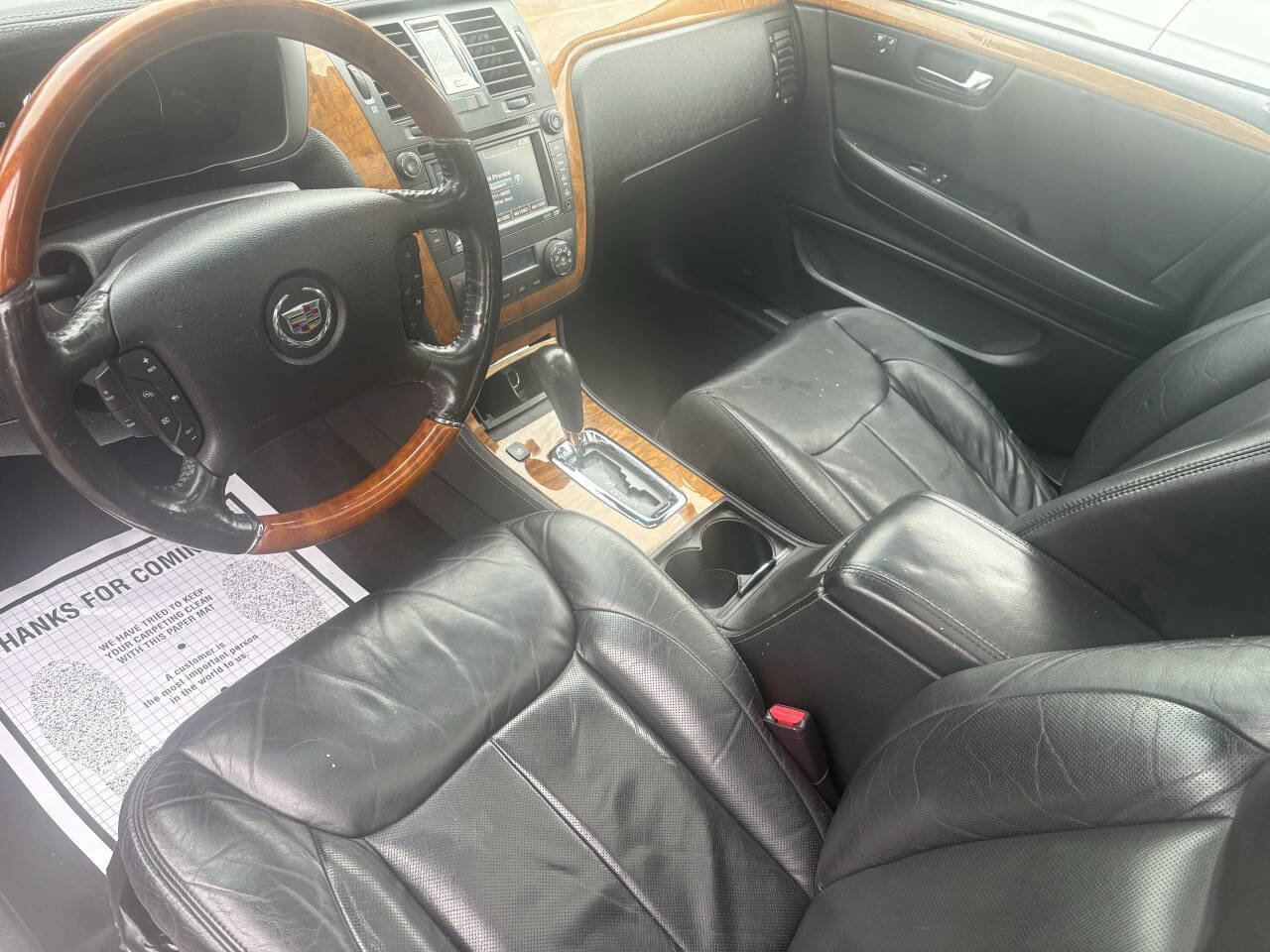 Used 2008 Cadillac DTS Performance w/ Platinum Edition image 9