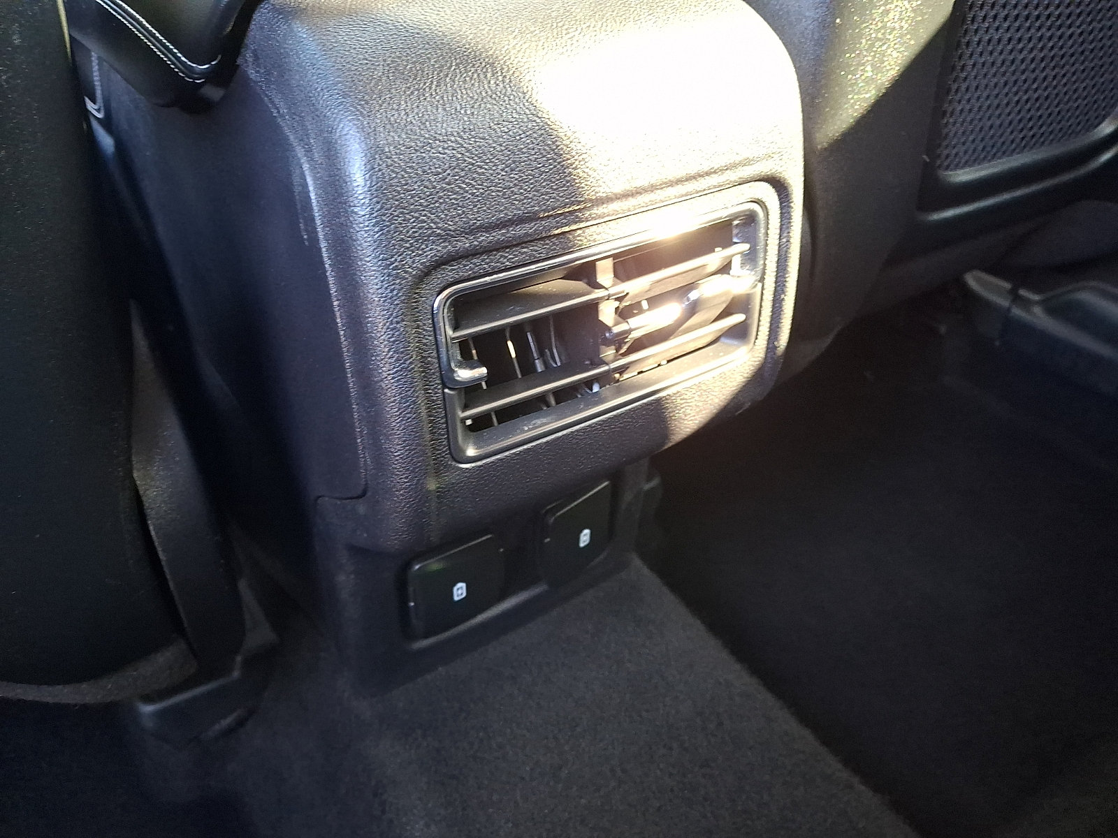 Certified 2023 Lincoln Corsair AWD w/ Equipment Group 101A image 11