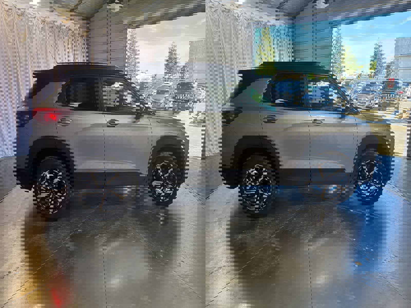 Used 2023 Chevrolet TrailBlazer RS w/ Convenience Package image 3