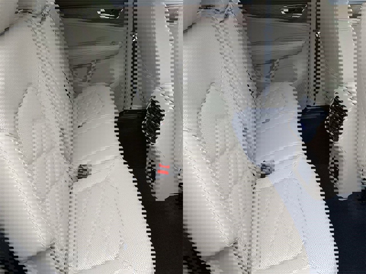 New 2026 Volkswagen Atlas SE image 9