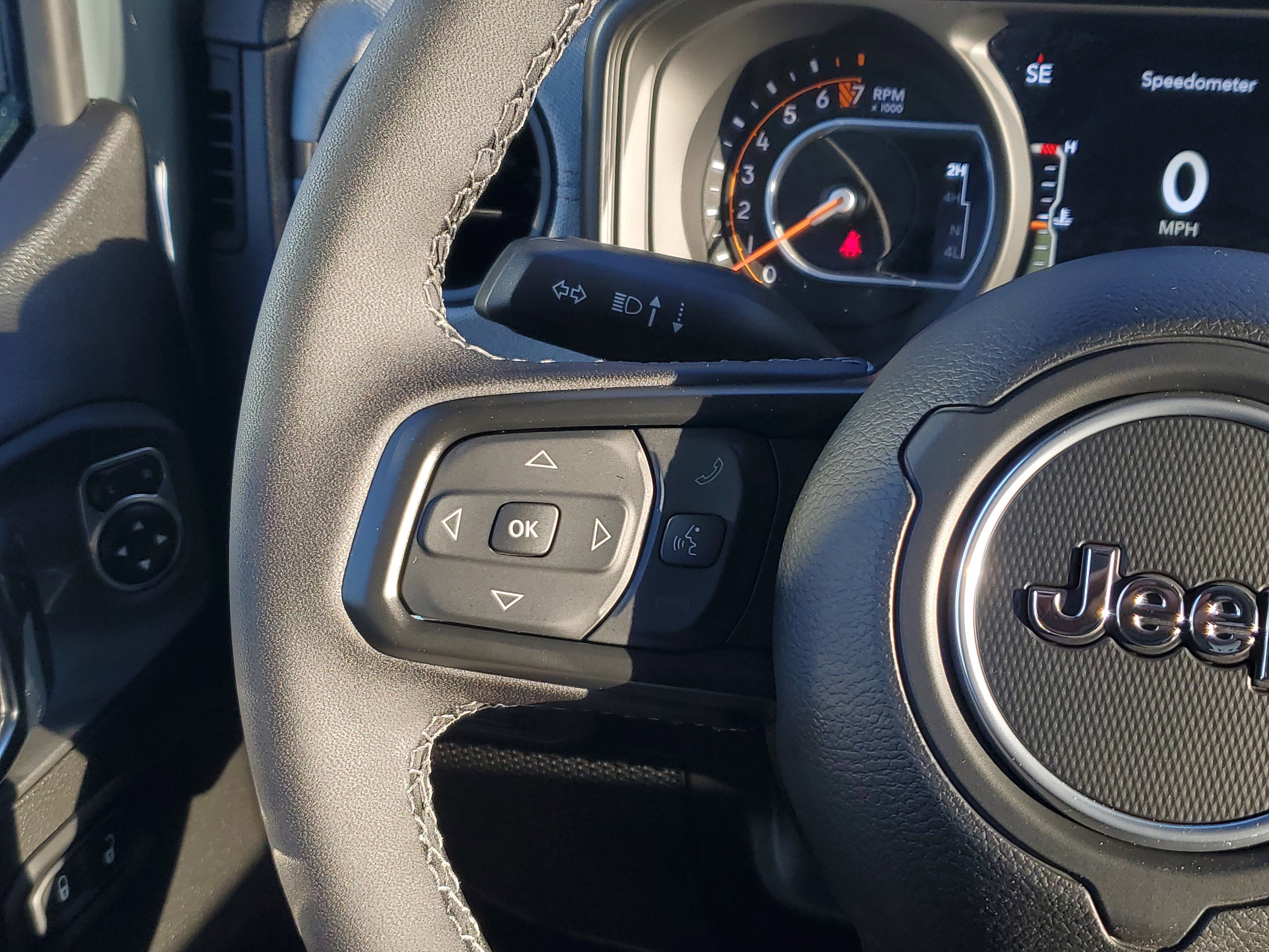 New 2025 Jeep Gladiator Sport image 19