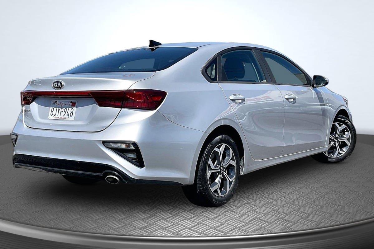 Used 2019 Kia Forte LXS FWD image 13