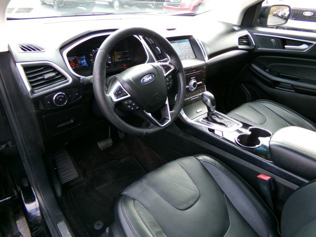 Used 2017 Ford Edge Titanium w/ Equipment Group 302A image 14