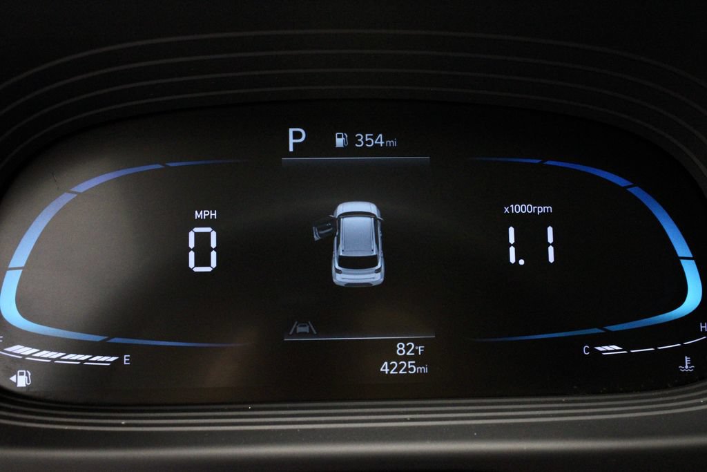 Certified 2025 Hyundai Venue Limited FWD image 30