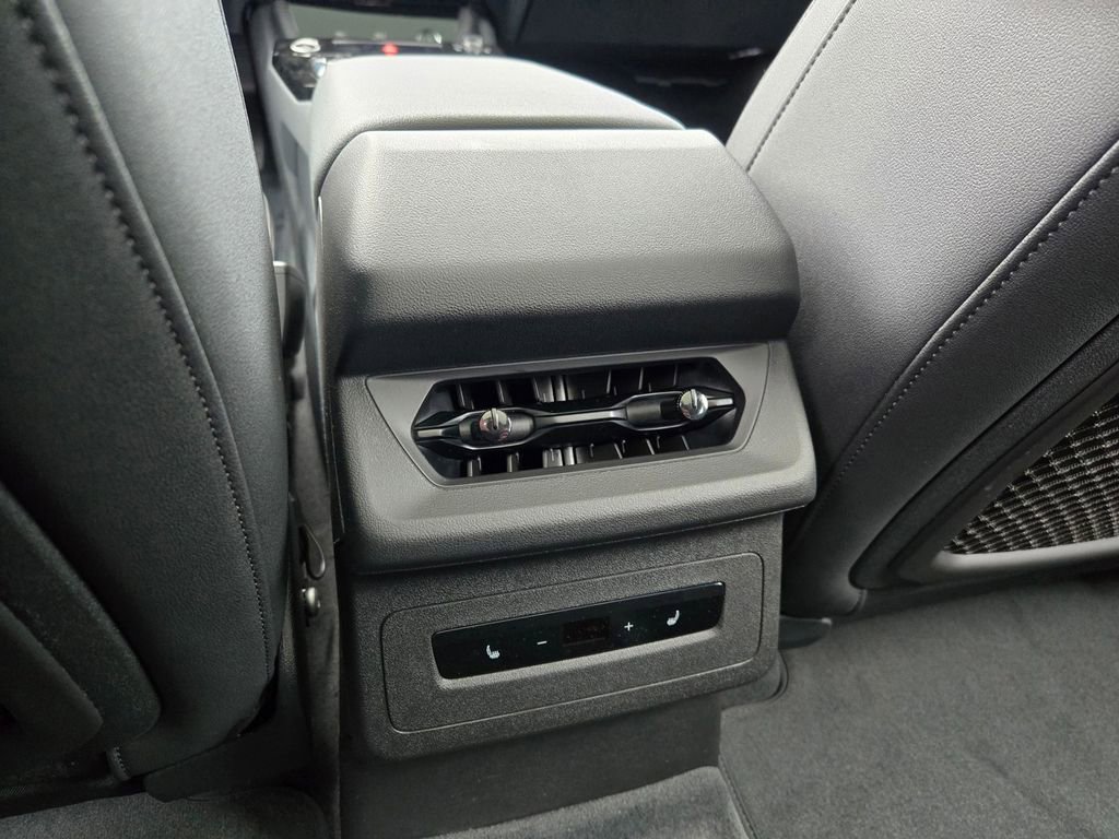 New 2025 Audi A6 e-tron Premium Plus image 11