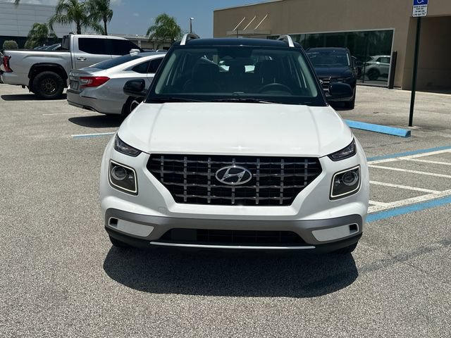 Certified 2024 Hyundai Venue Limited FWD image 3