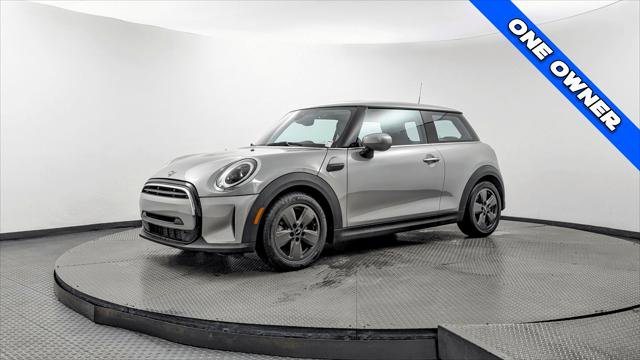 Used 2024 MINI Cooper 2-Door Hardtop image 2