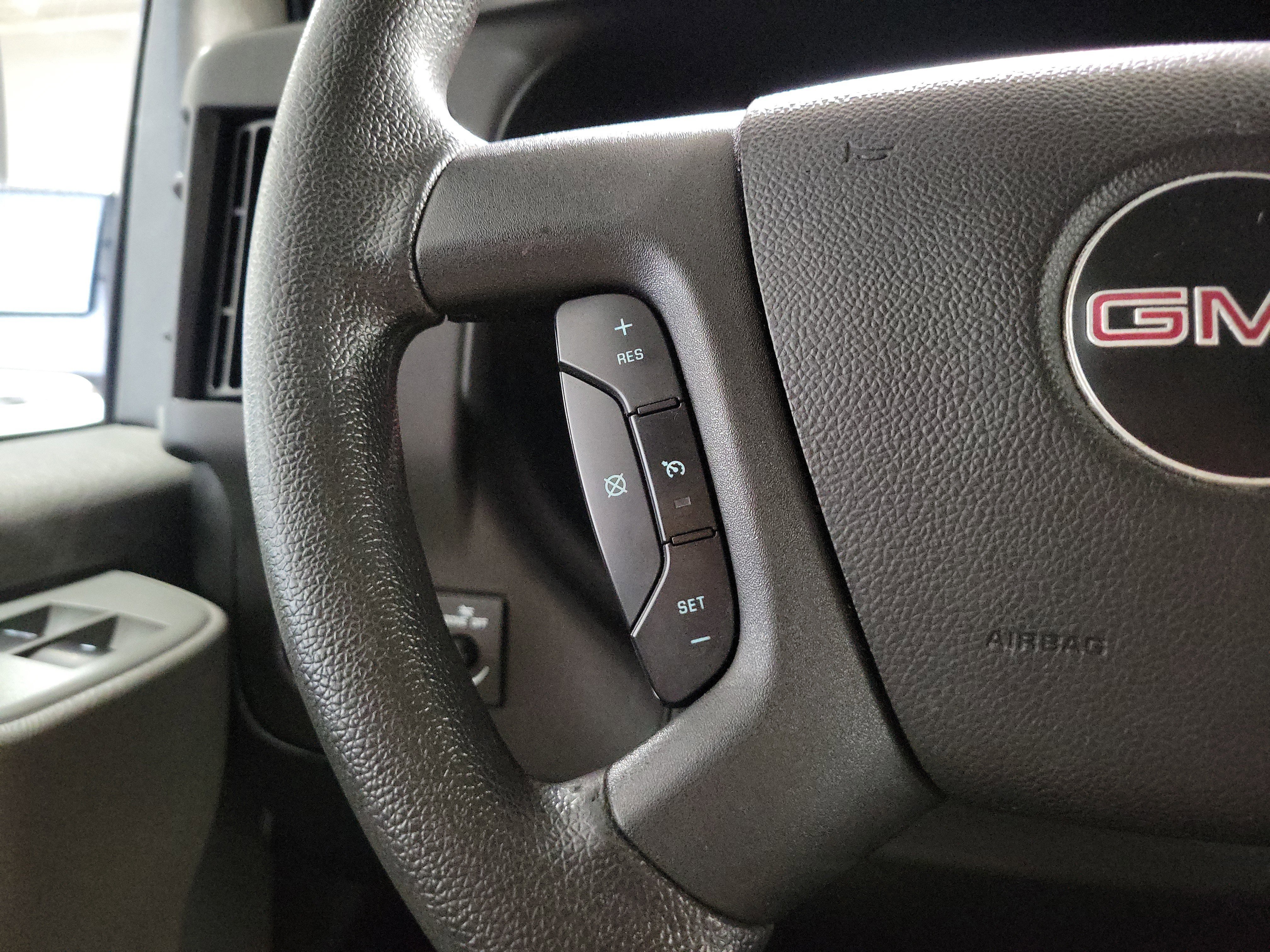 Used 2017 GMC Savana 2500 image 25