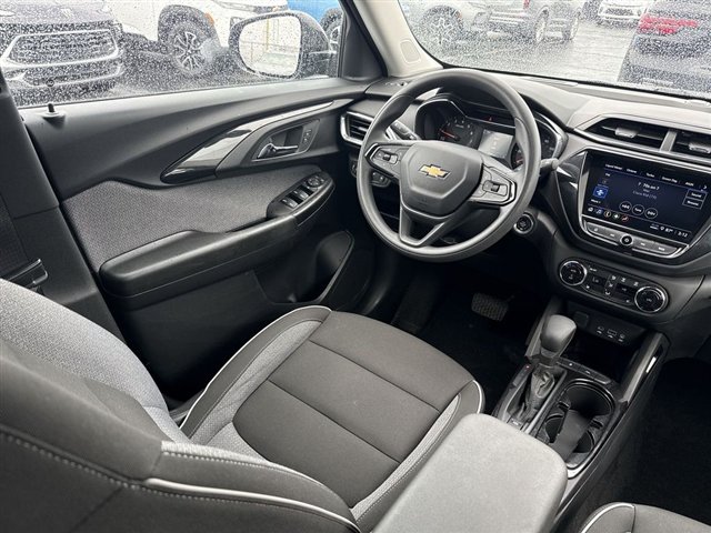 Certified 2023 Chevrolet TrailBlazer LT w/ Convenience Package FWD image 13