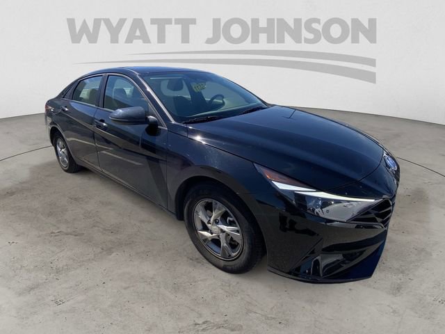 Used 2023 Hyundai Elantra SE FWD image 12