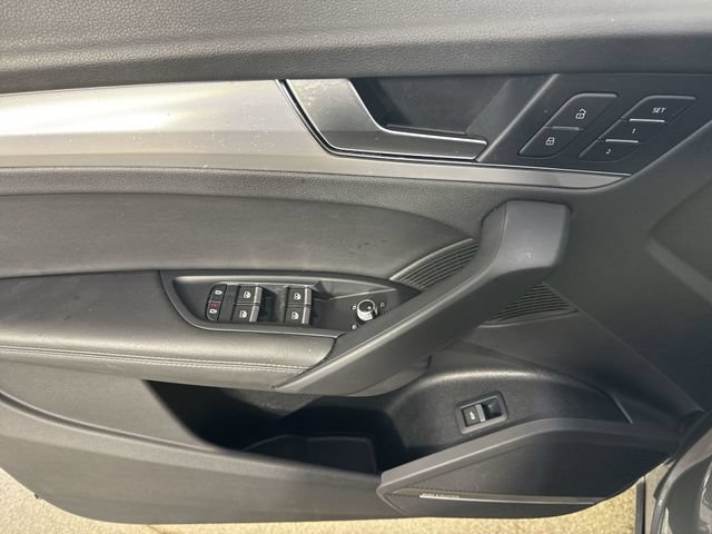 Used 2023 Audi Q5 2.0T Premium Plus w/ Premium Plus Package AWD/4WD image 21