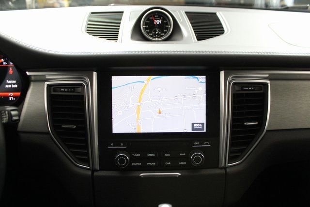 Used 2018 Porsche Macan GTS image 15