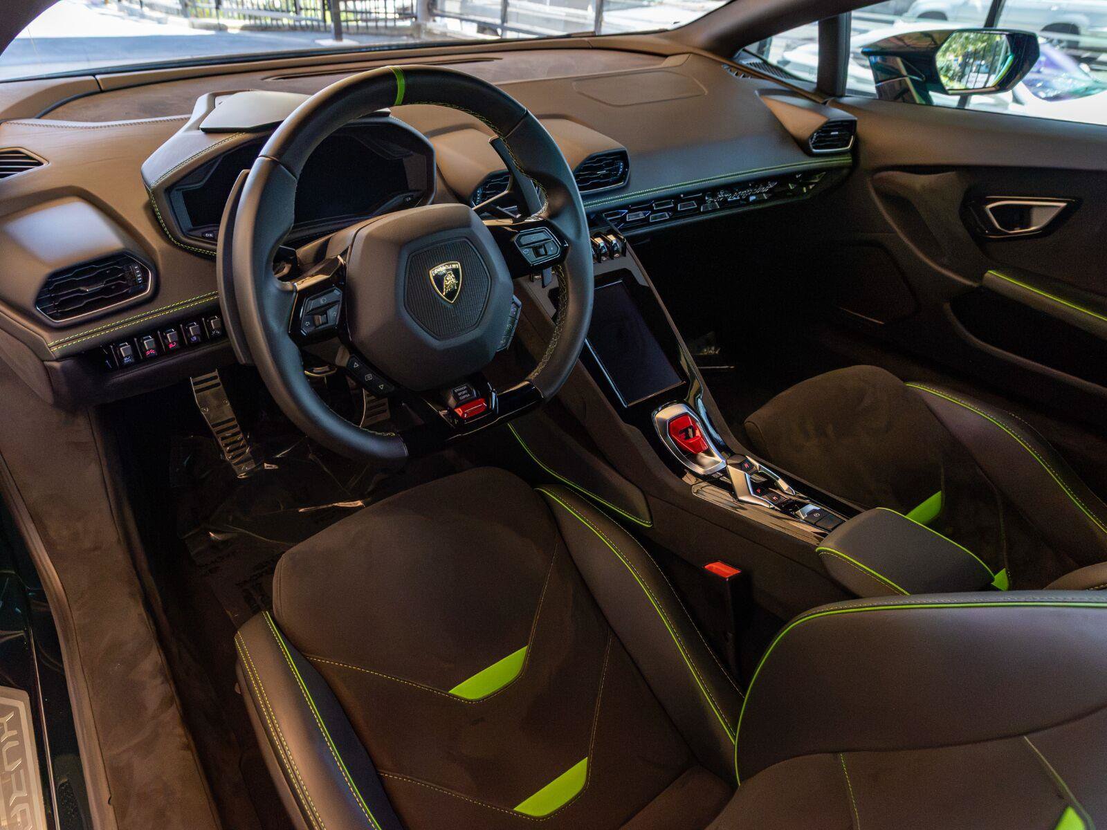 Used 2023 Lamborghini Huracan Tecnica RWD image 22