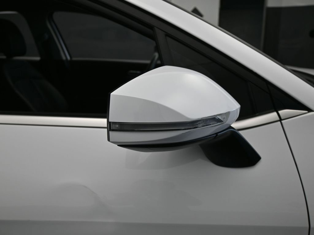 Used 2025 Kia Sportage EX image 44