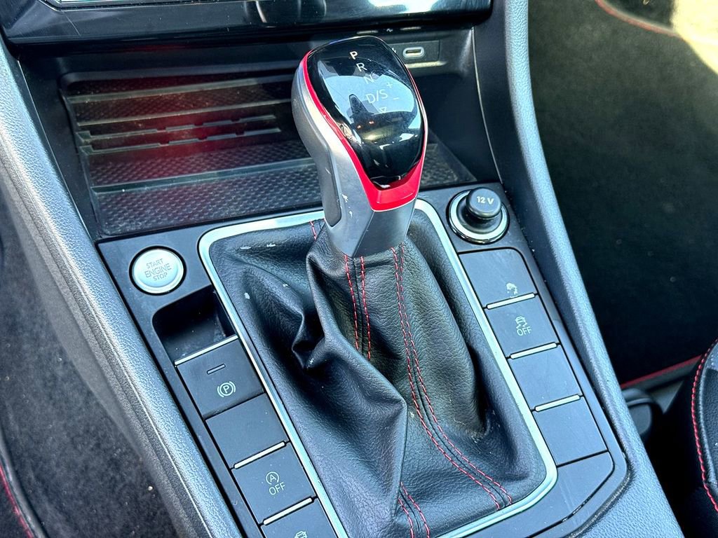 Certified 2025 Volkswagen Jetta GLI Autobahn image 21