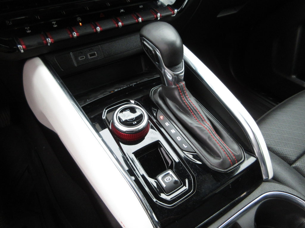 Used 2024 GMC Canyon AT4X AWD/4WD image 22
