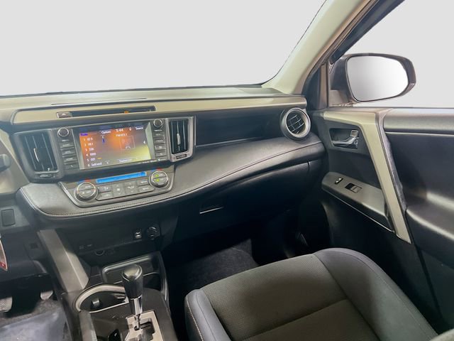 Used 2016 Toyota RAV4 XLE FWD image 23