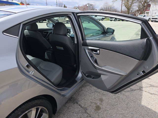 Used 2016 Hyundai Elantra Limited FWD image 34