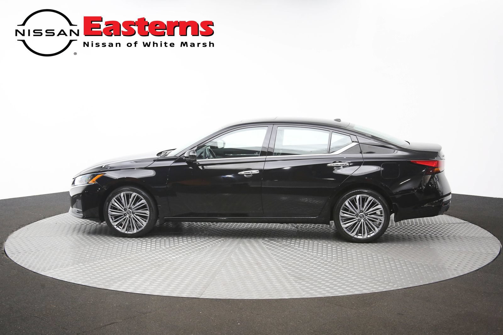 Used 2024 Nissan Altima 2.5 SL AWD/4WD image 56