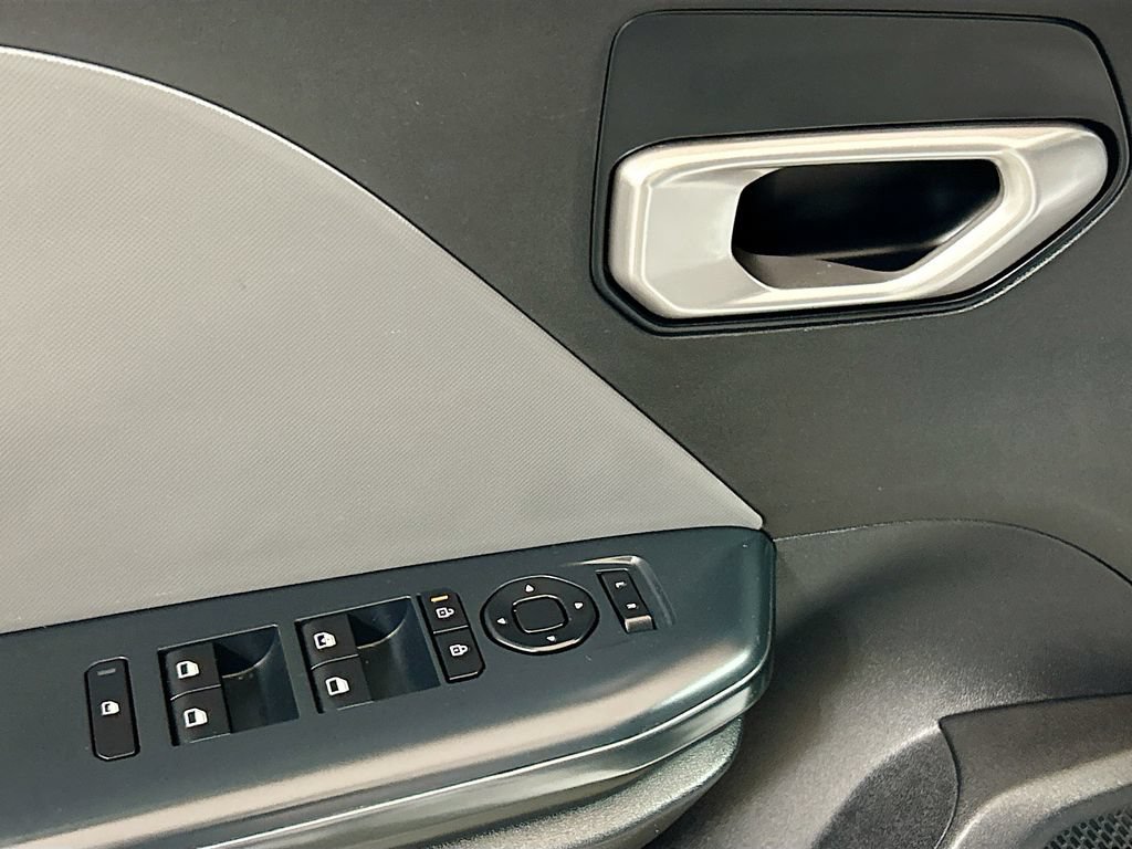 Used 2025 Kia K4 FWD image 15