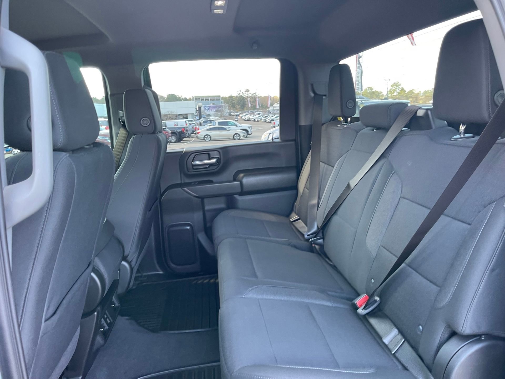 Used 2025 Chevrolet Silverado 2500 Custom w/ Custom Value Package image 21