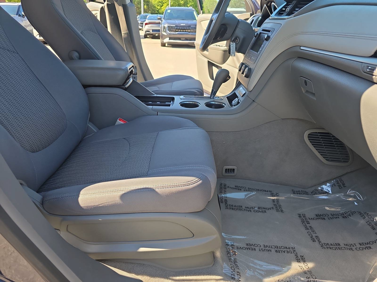 Used 2015 Chevrolet Traverse LS FWD image 10