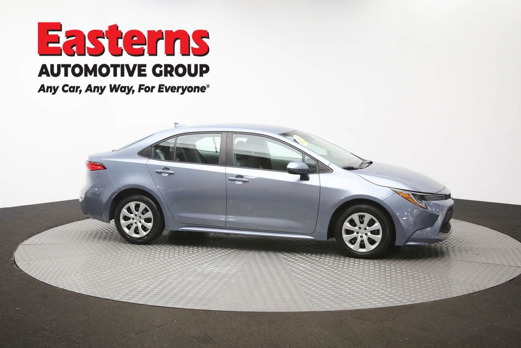 Used 2022 Toyota Corolla LE FWD image 45