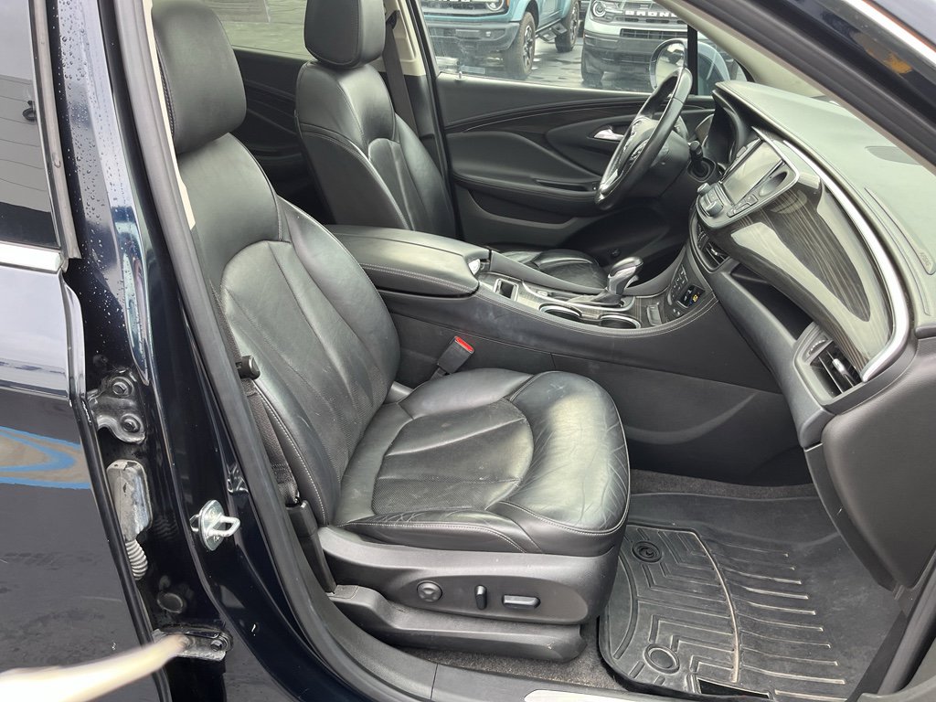 Used 2020 Buick Envision Premium w/ LPO, Interior Luxury Package image 34