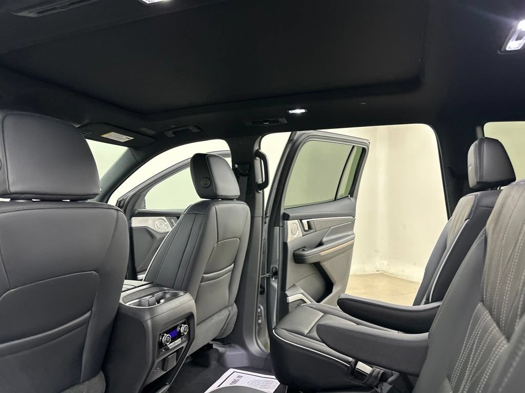 New 2026 Buick Enclave Avenir w/ Super Cruise Package AWD/4WD image 30