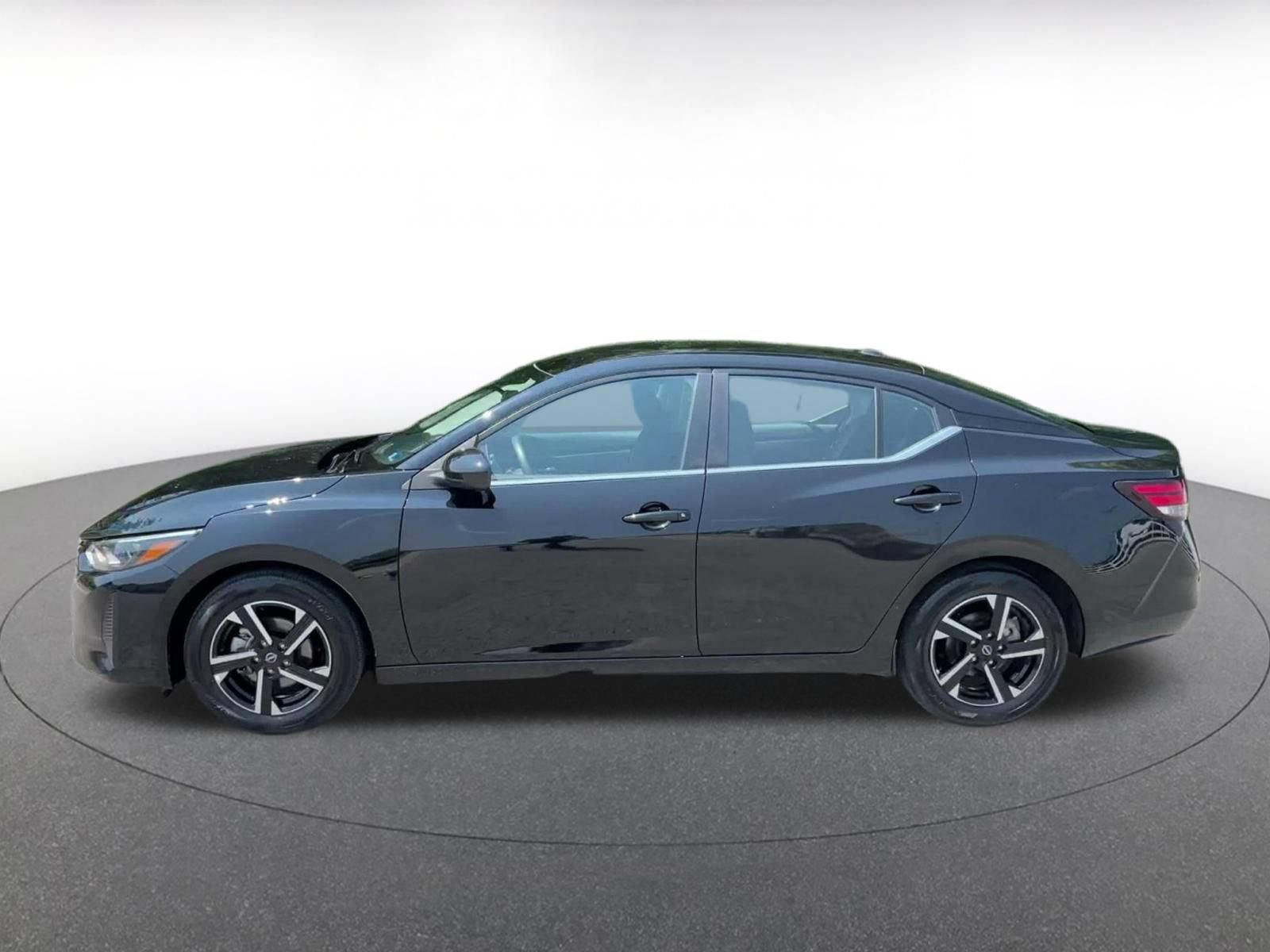 Used 2025 Nissan Sentra SV FWD image 7
