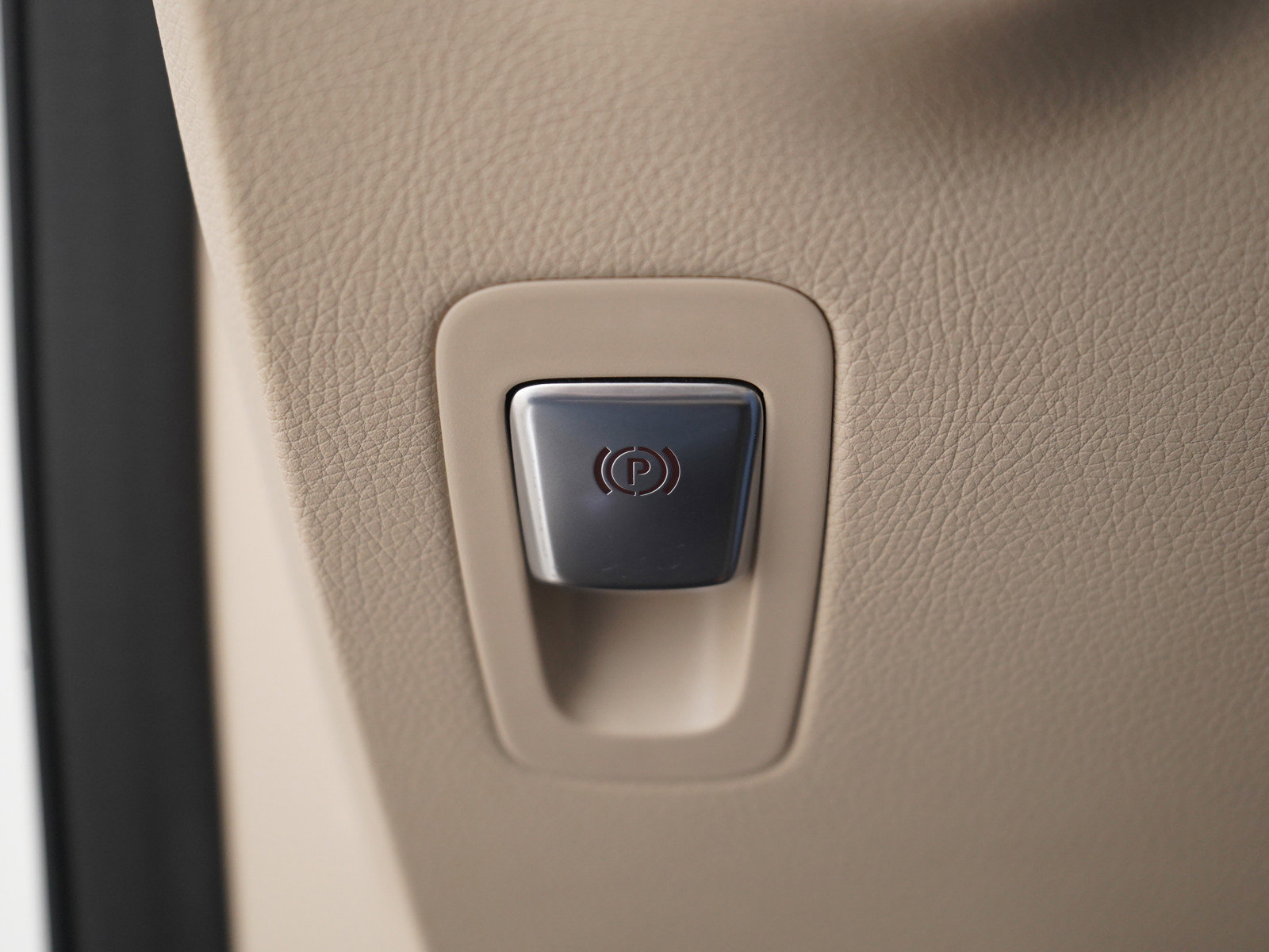 Used 2022 Mercedes-Benz GLC 300 4MATIC image 30