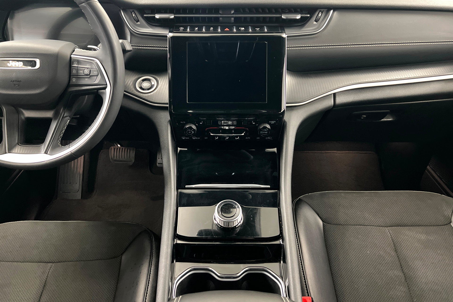 Used 2023 Jeep Grand Cherokee L Laredo AWD/4WD image 14