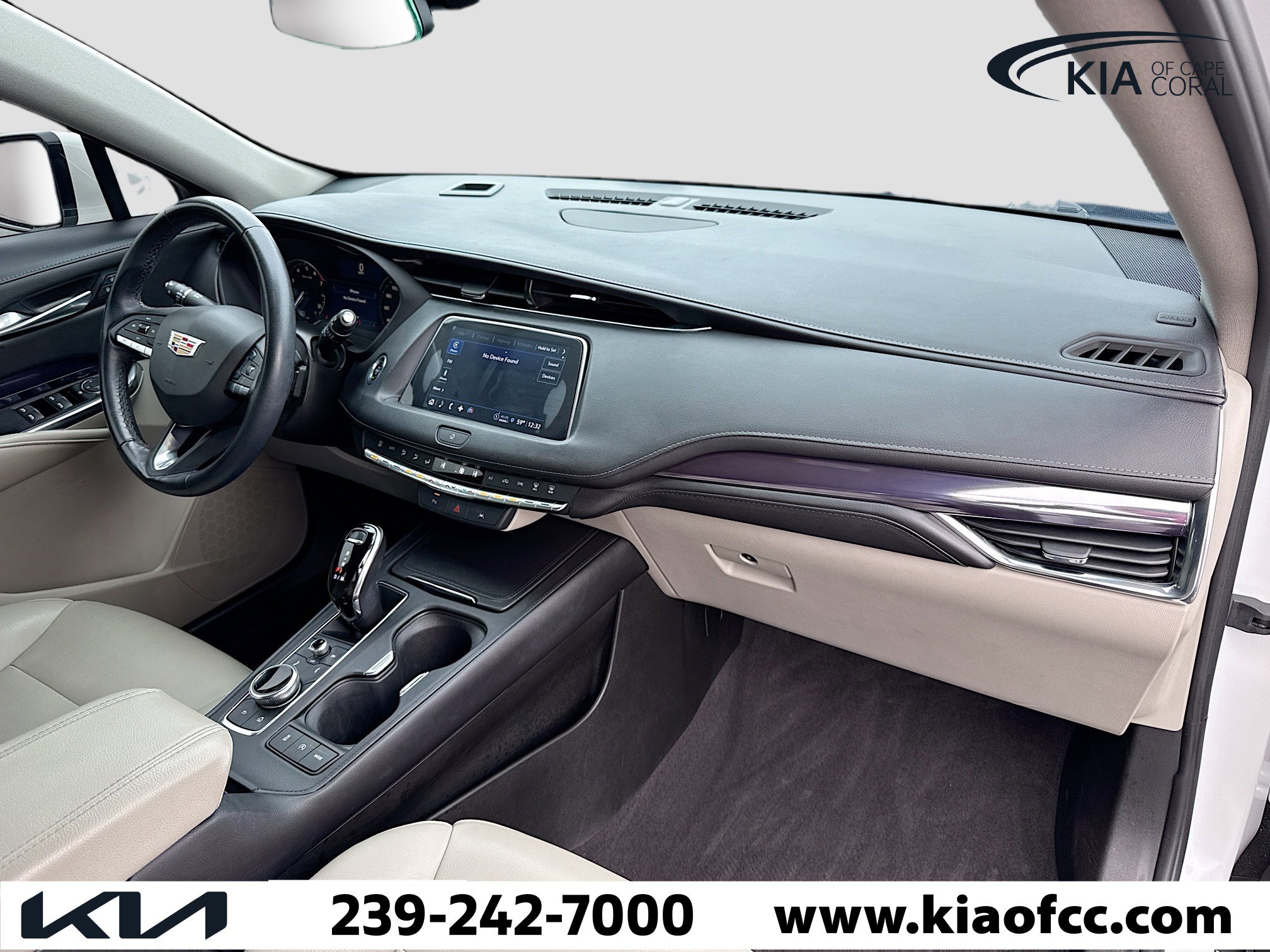 Used 2023 Cadillac XT4 Luxury w/ Driver Awareness Package image 14