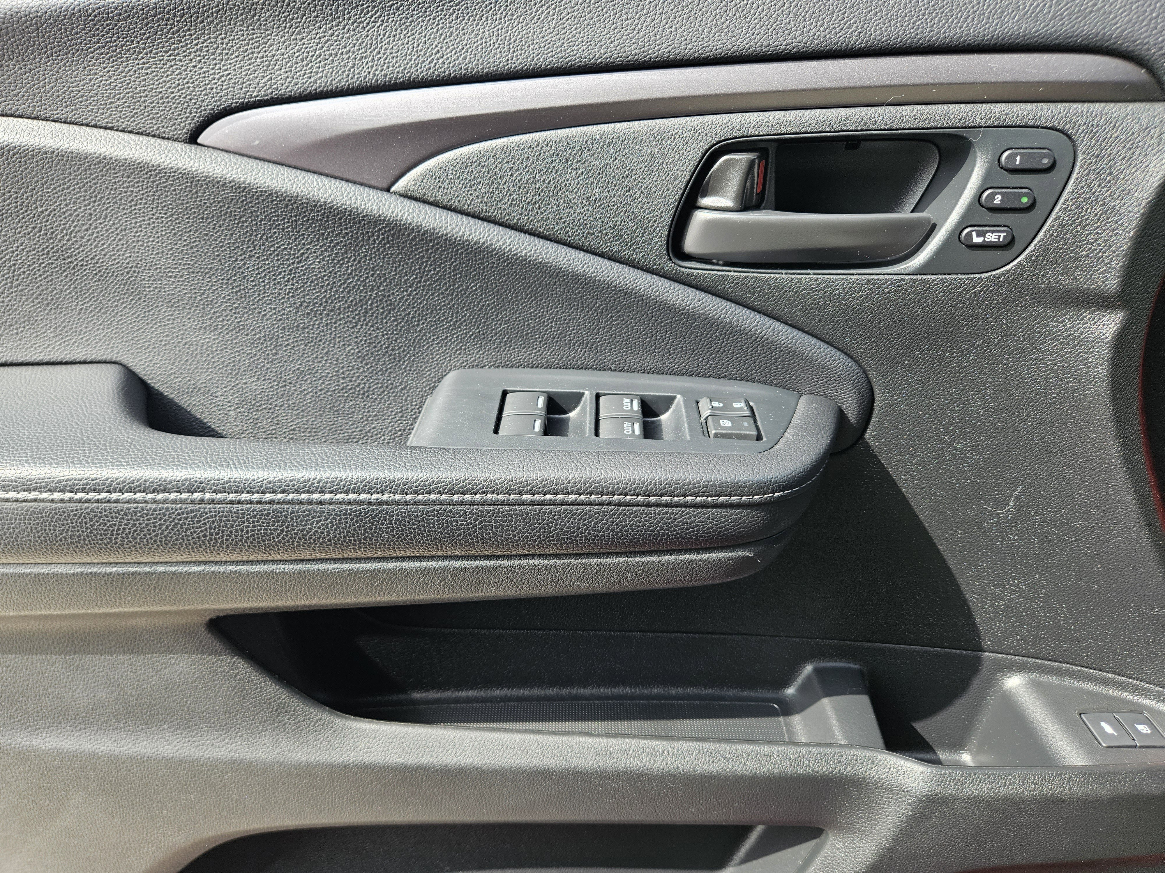 Used 2023 Honda Passport EX-L image 23