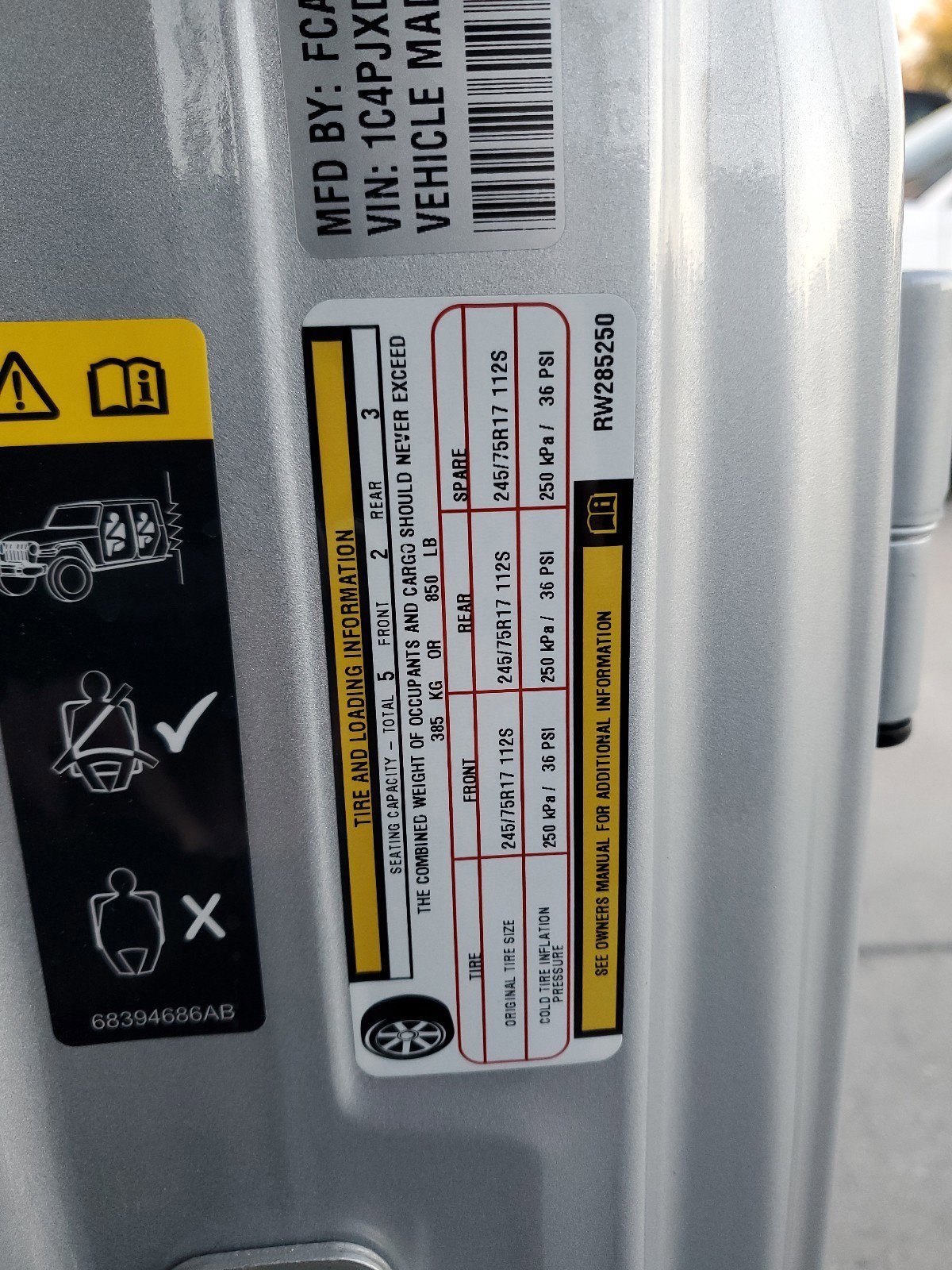 Certified 2024 Jeep Wrangler Sport S image 33